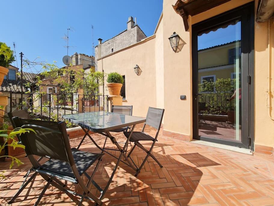 Boutique Penthouse With Terrace, Spanish Steps Рим Екстериор снимка