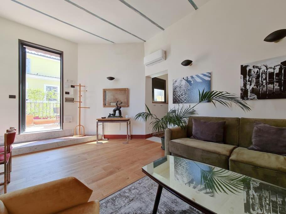 Boutique Penthouse With Terrace, Spanish Steps Рим Екстериор снимка