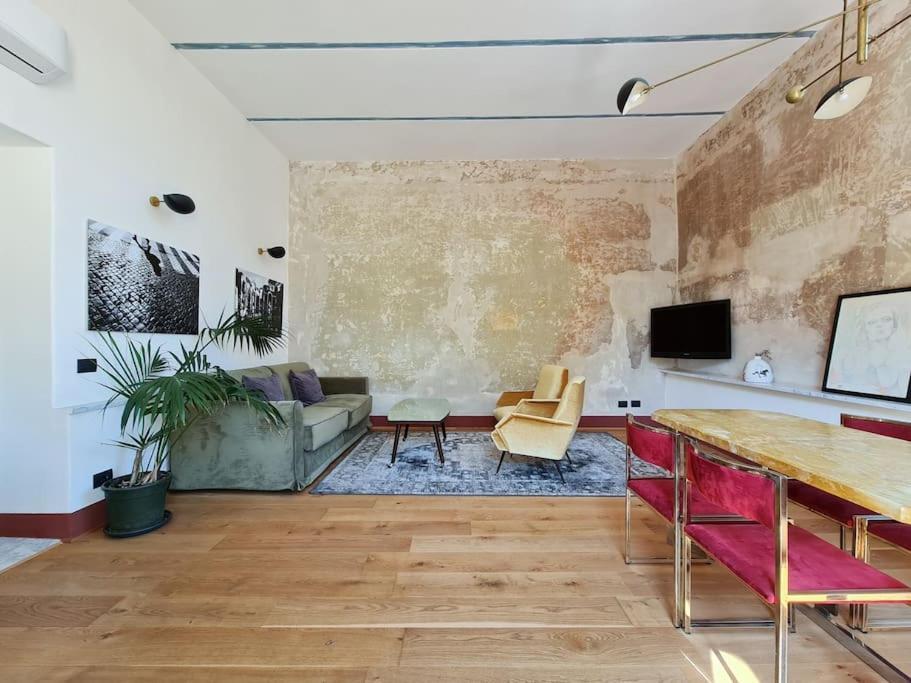 Boutique Penthouse With Terrace, Spanish Steps Рим Екстериор снимка