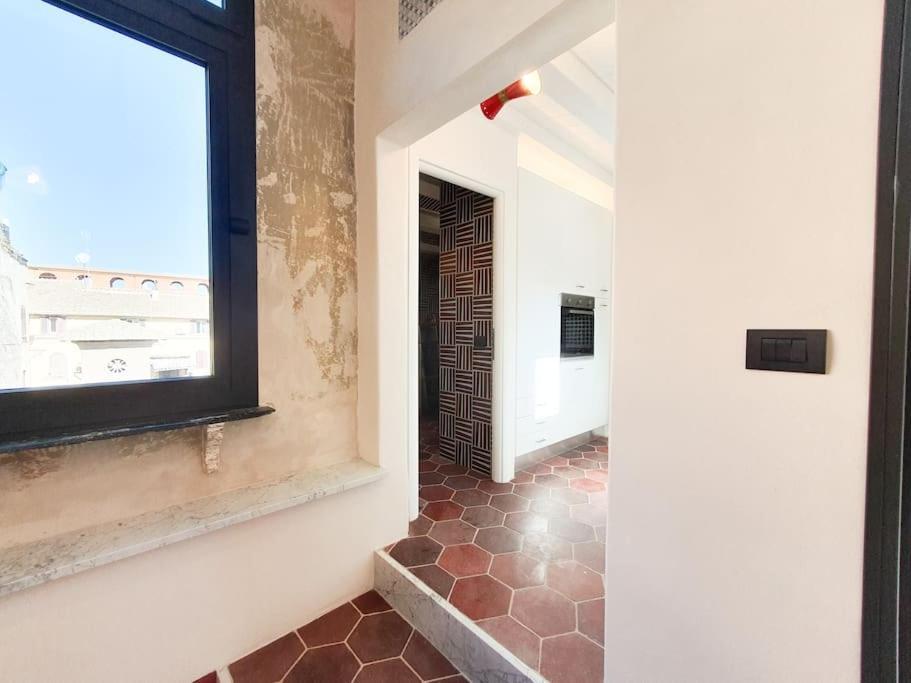 Boutique Penthouse With Terrace, Spanish Steps Рим Екстериор снимка