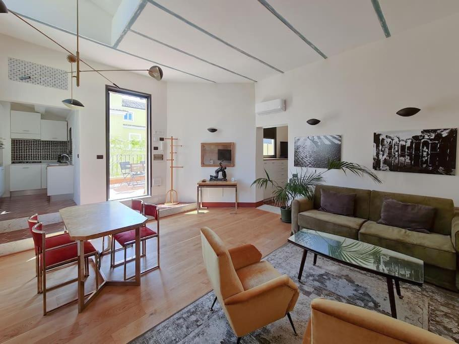 Boutique Penthouse With Terrace, Spanish Steps Рим Екстериор снимка