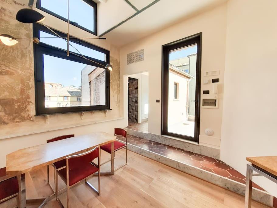 Boutique Penthouse With Terrace, Spanish Steps Рим Екстериор снимка